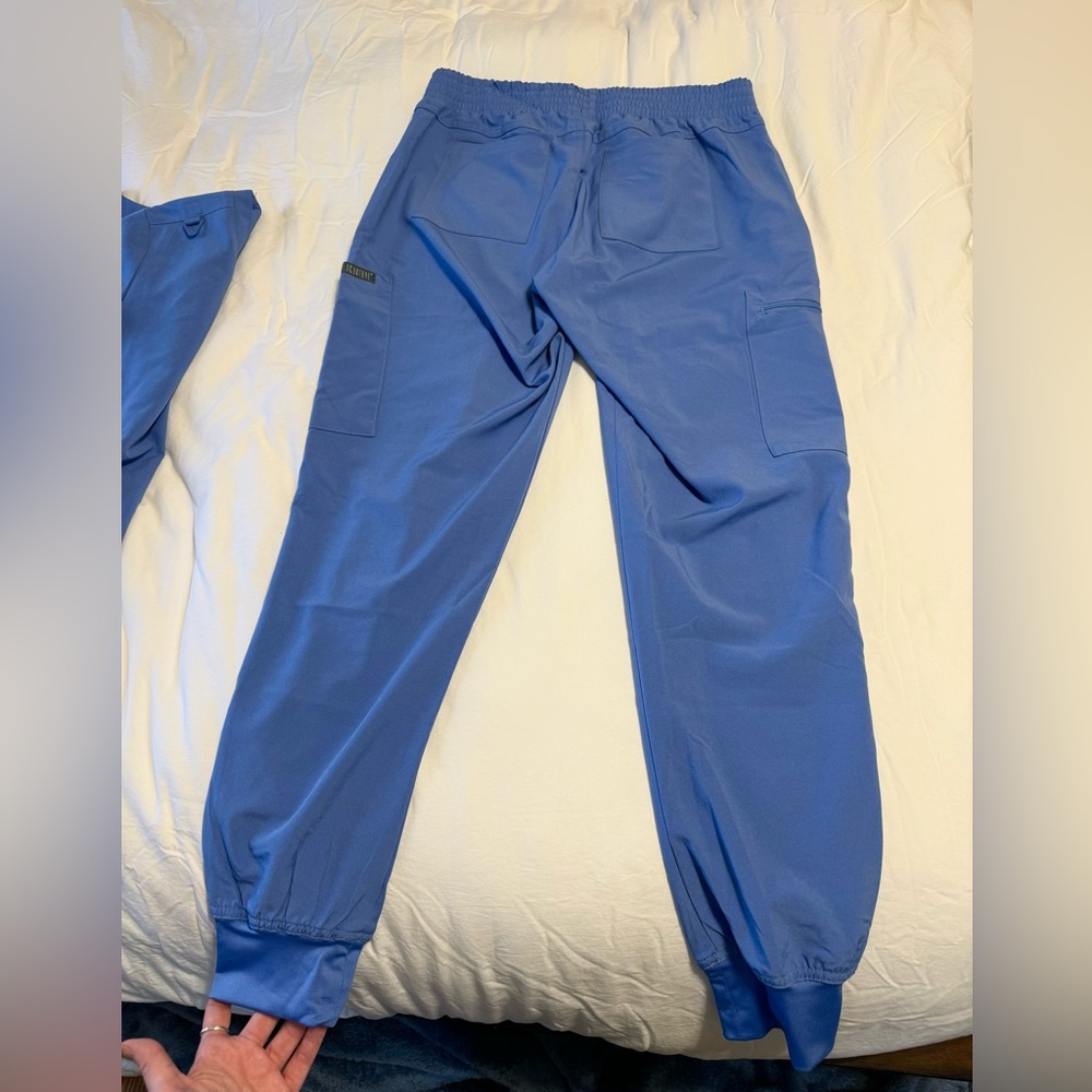 Scrub set - Picture 7 of 7